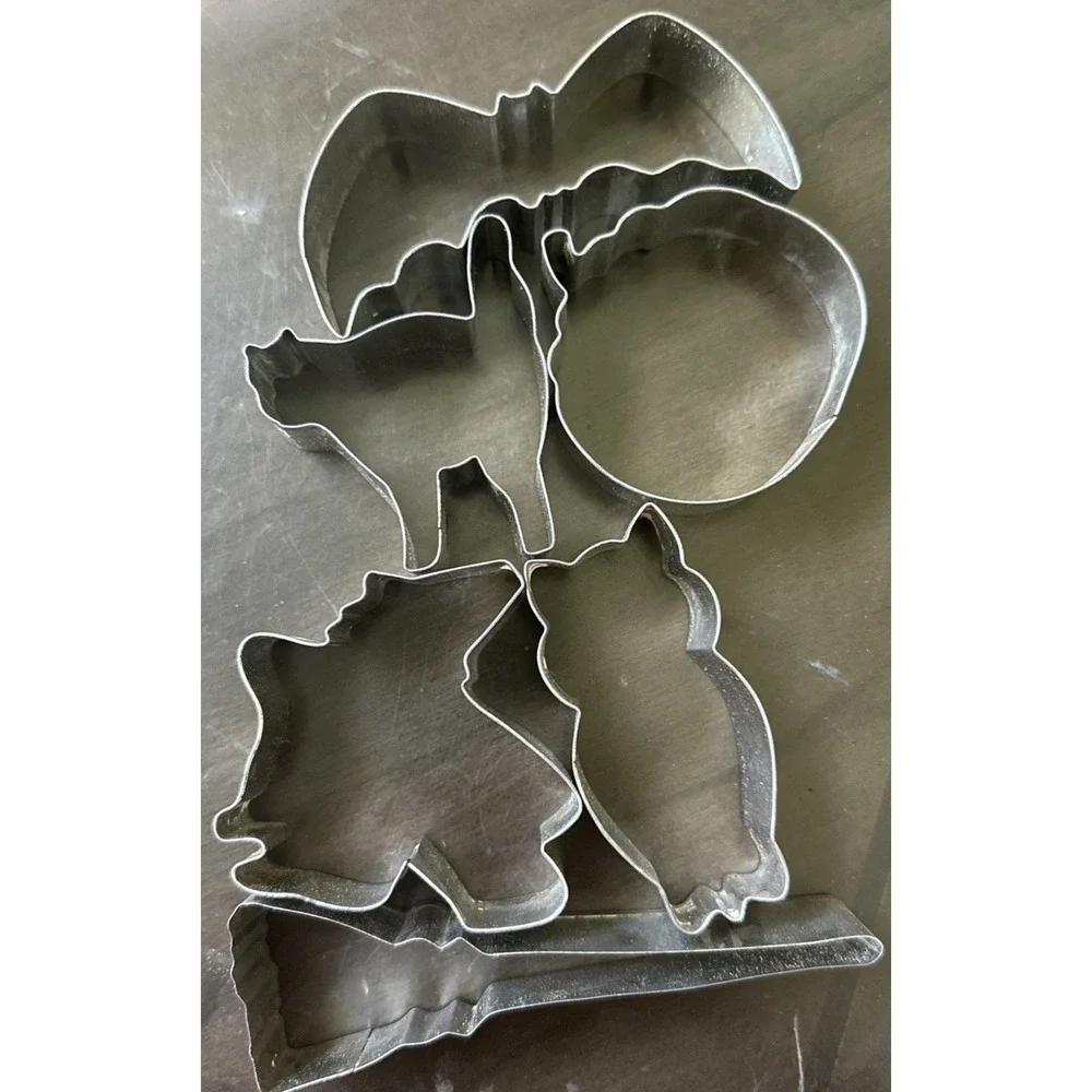 Vintage Trick or Treat Set of 6 Metal Halloween Cooky Cookie Cutters with Box